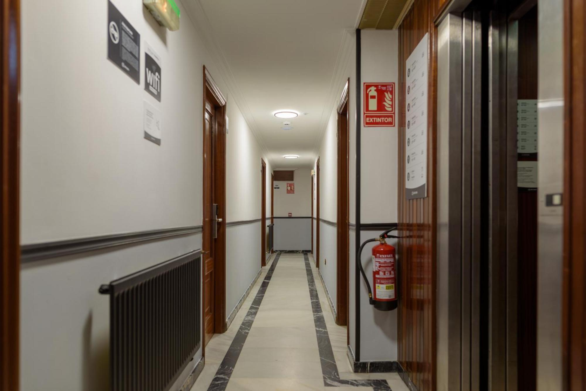 Hotel Alda Centro Pontevedra Bagian luar foto