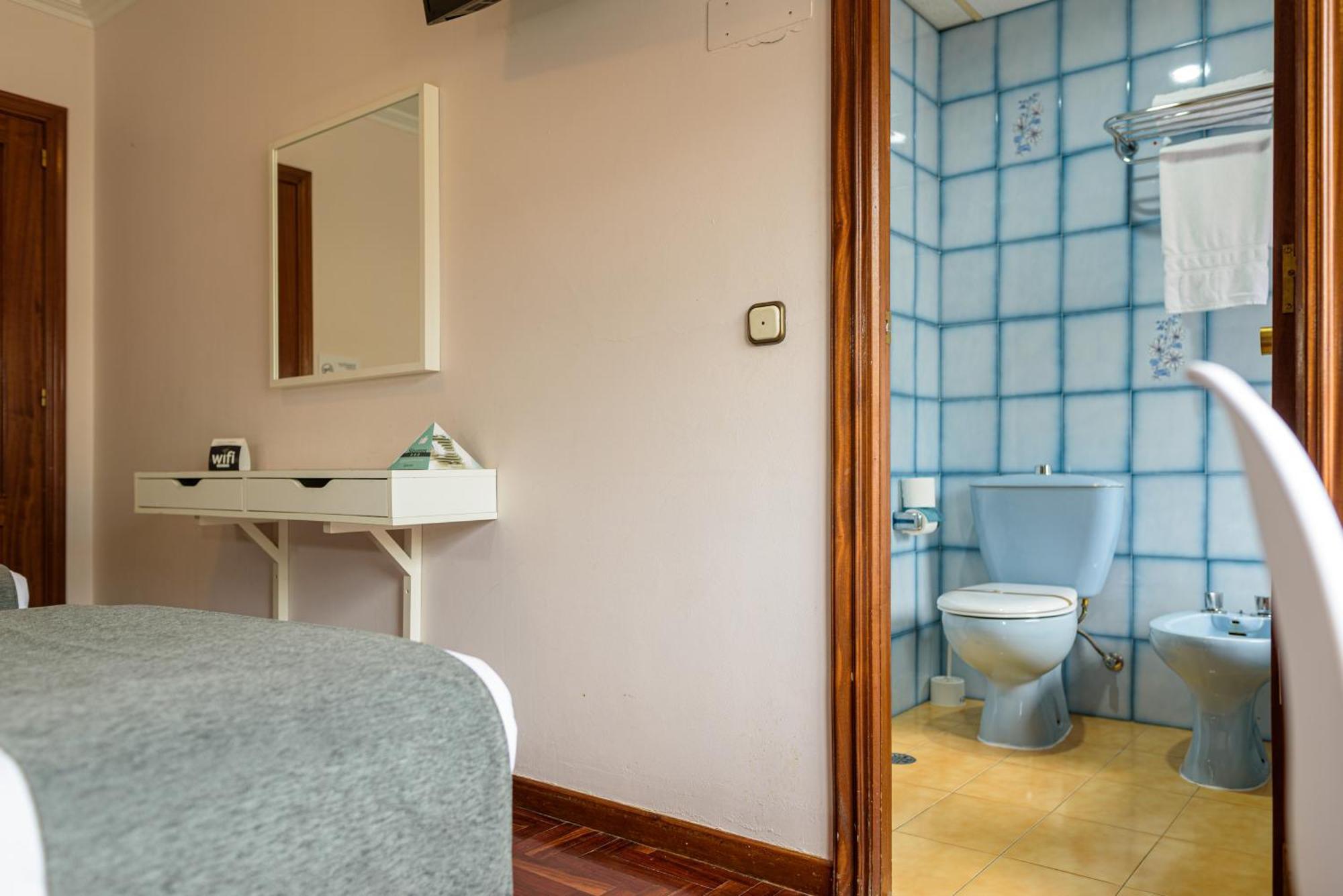 Hotel Alda Centro Pontevedra Bagian luar foto