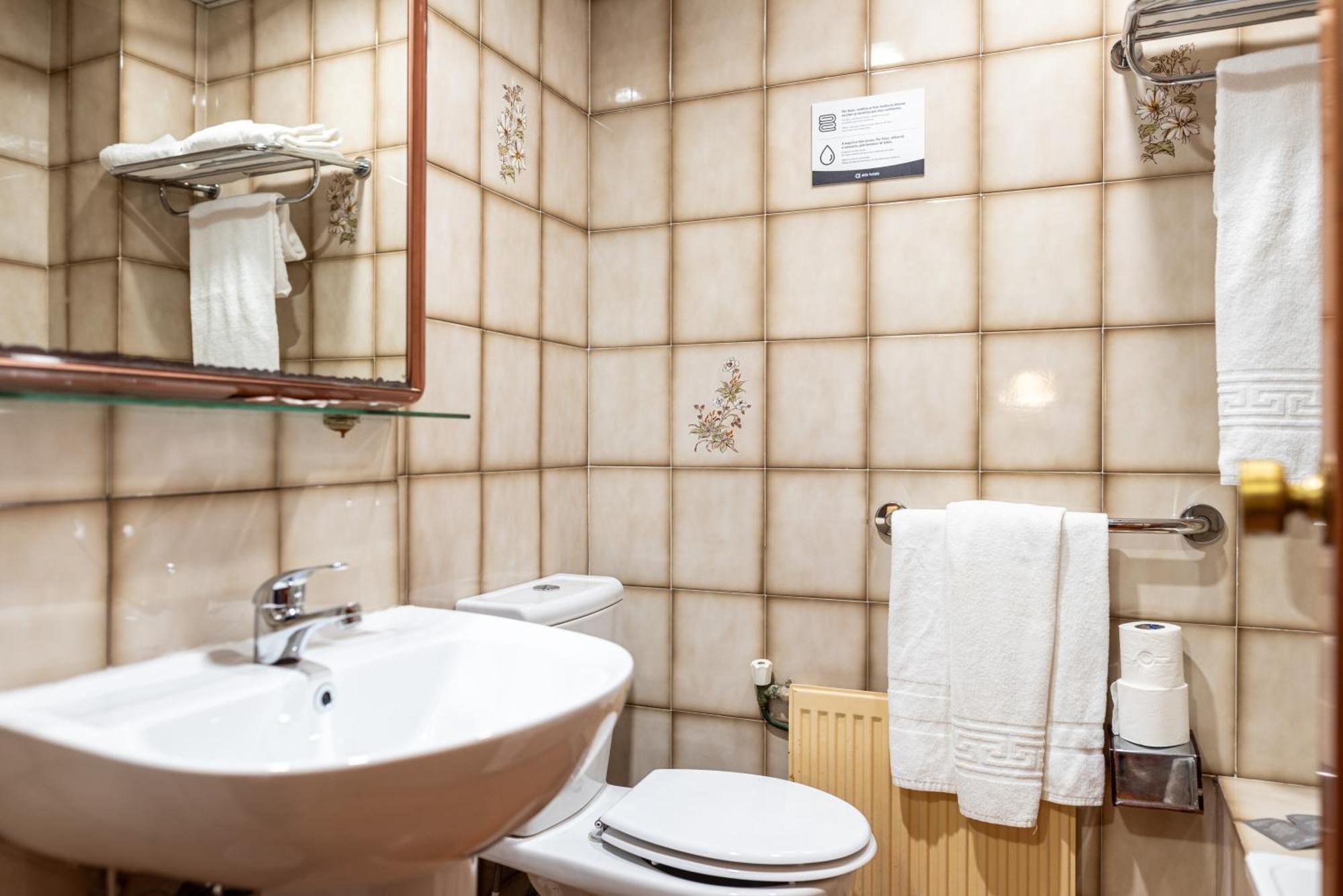 Hotel Alda Centro Pontevedra Bagian luar foto